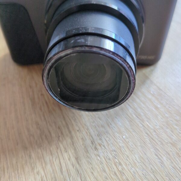 Canon Powershot SX730 HS 20.3MP Camera Good Condition Travel Kit And 32GB Card - Image 3